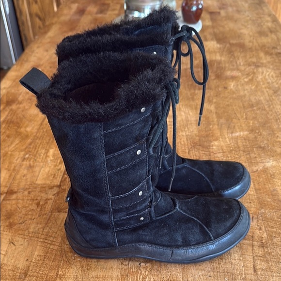 The North Face Black Winter Rain Boots with Lace-Up Design - Picture 2 of 4